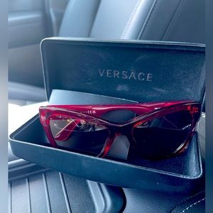 New Women’s Versace Cat Eye Sunglasses